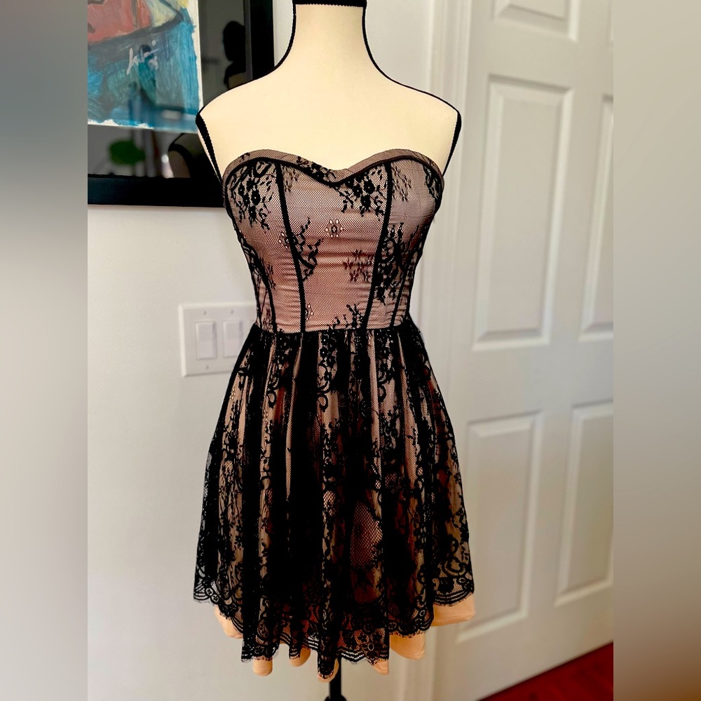 Gorgeous vintage Guess dress, worn twice!